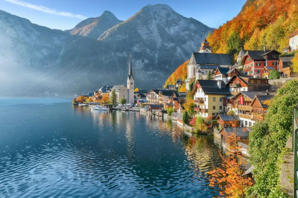 vacation town near the water and mountains