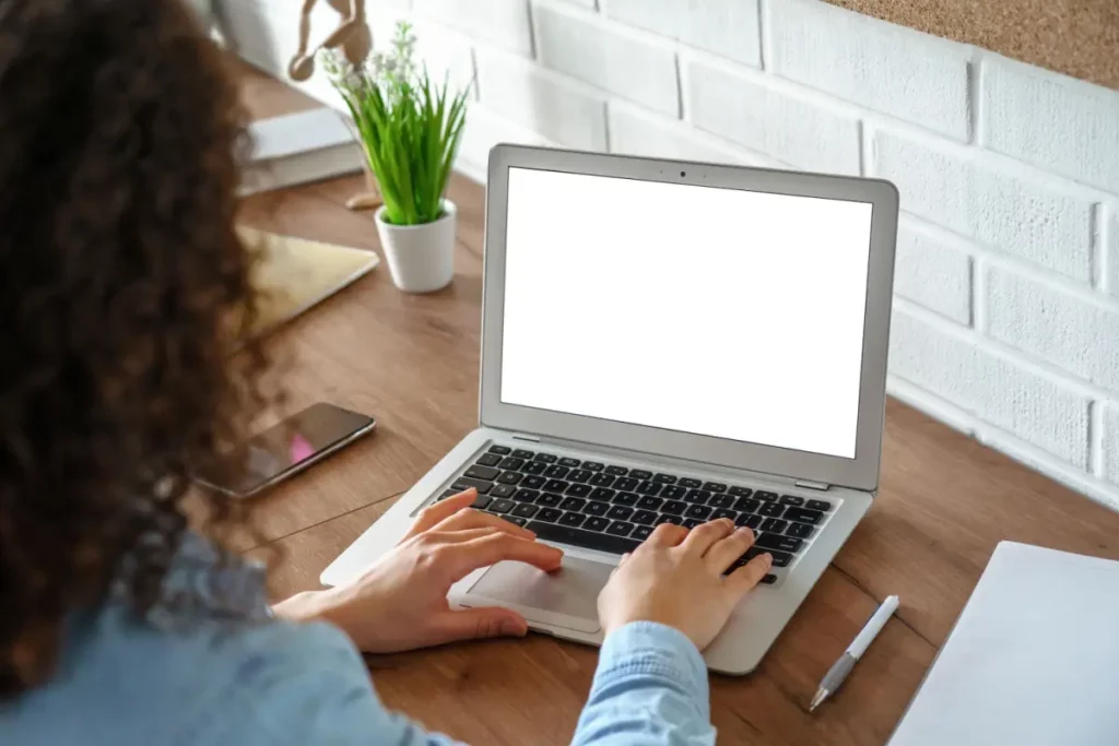 woman on laptop